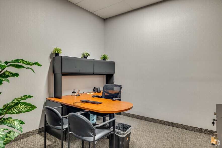 More Photos Of 52 E Baseline Rd, Phoenix Freestanding For Lease