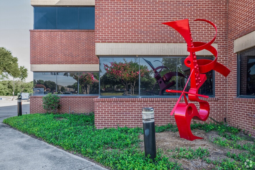 More Photos Of 2121 W Spring Creek Pky, Plano Office For Lease