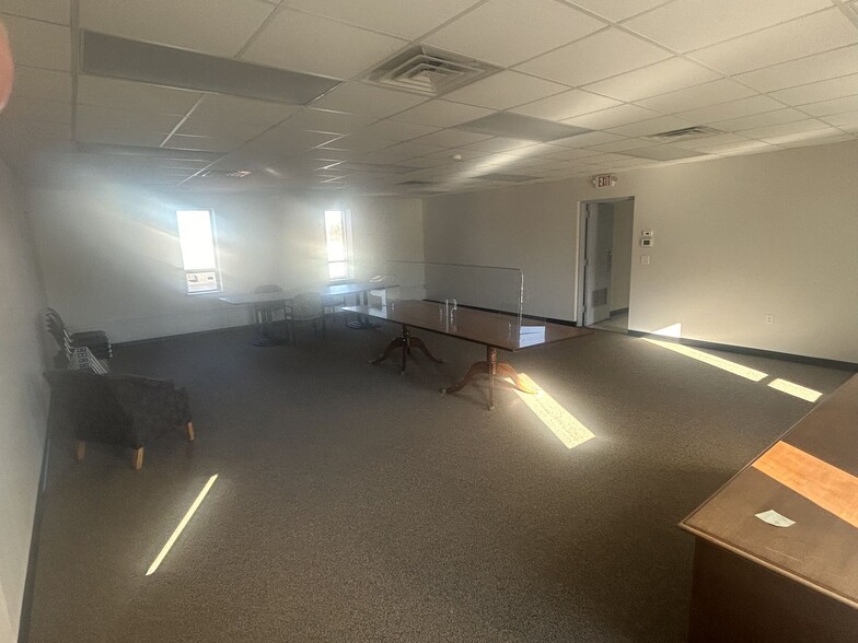 More Photos Of 712 N Franklin St, Watkins Glen Bank For Lease