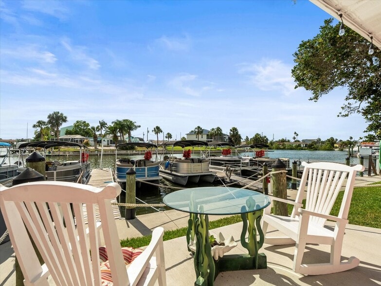 More Photos Of 4291 Shoal Line Blvd, Spring Hill Hotel For Sale