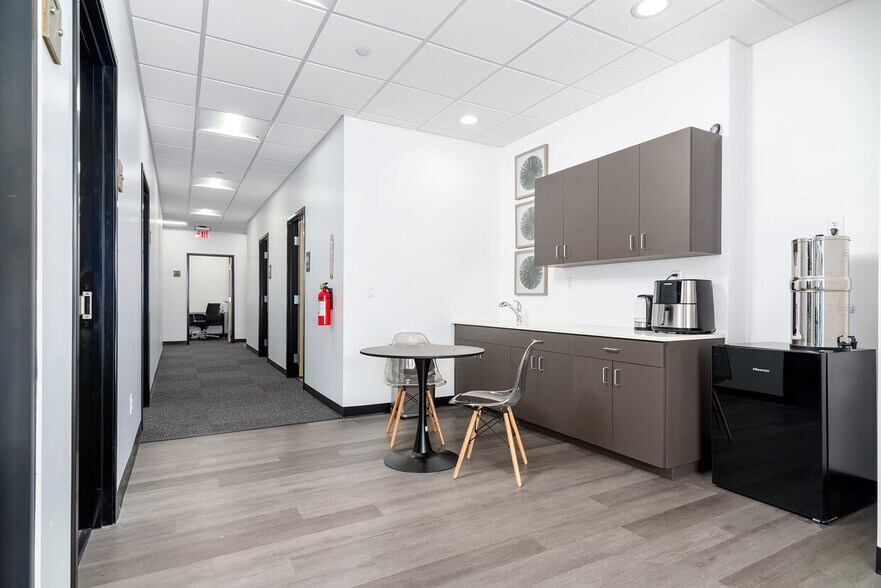 More Photos Of 6803 E Main St, Scottsdale Apartments For Sale