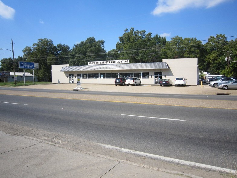 Primary Photo Of 304 W 70th St, Shreveport Freestanding For Lease