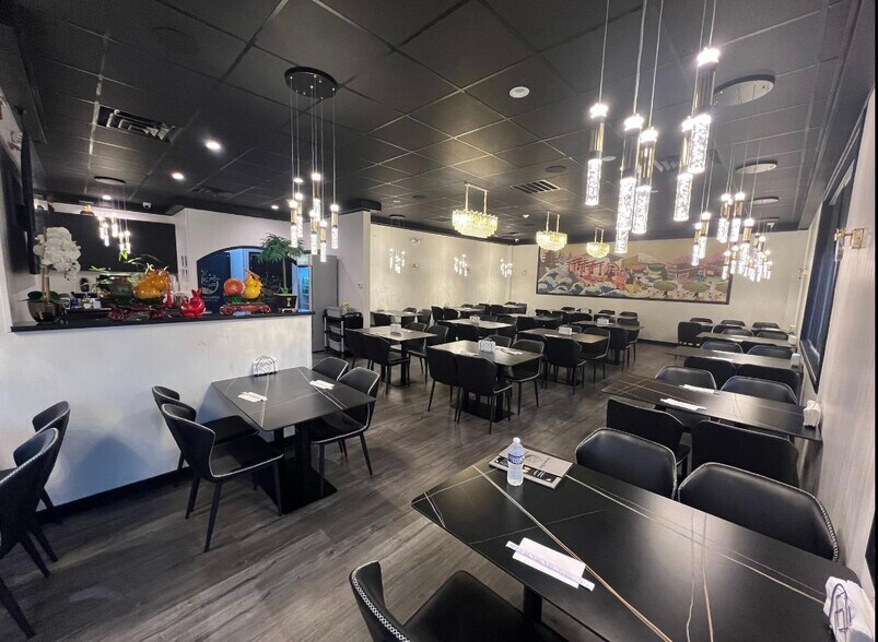 More Photos Of 2305 Darby Rd, Havertown Restaurant For Lease