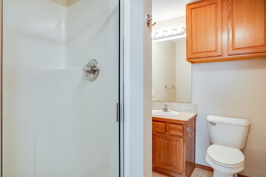 More Photos Of 121 S Water St, Derby Office For Sale