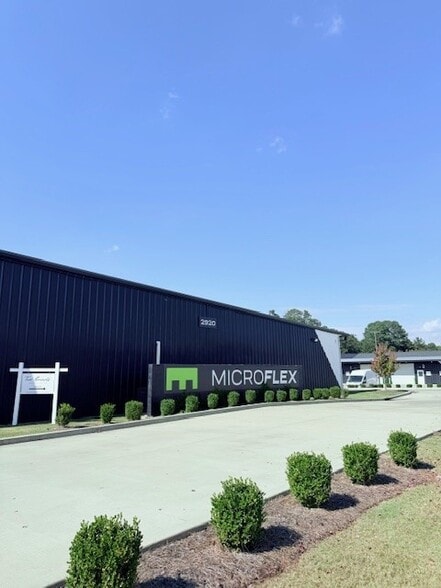 More Photos Of 2900 Wyndham Industrial Dr, Opelika Distribution For Lease