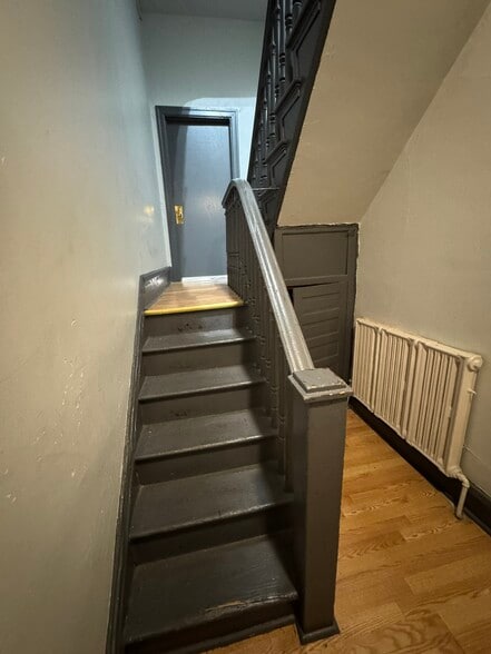 More Photos Of 1641 W Girard Ave, Philadelphia Office Residential For Sale