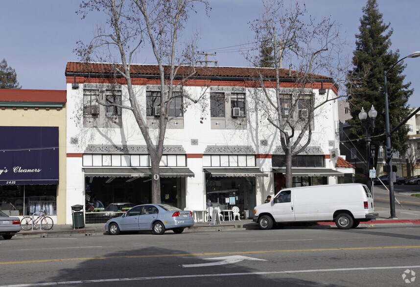 More Photos Of 585 Mandana Blvd, Oakland Office For Lease