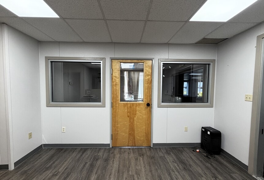 More Photos Of 301 N 9th St, Stroudsburg Auto Dealership For Lease