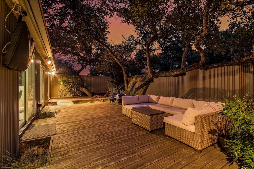 More Photos Of 2606 Ranch Road 620 N, Austin Loft Creative Space For Sale