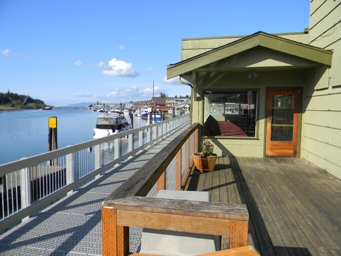 More Photos Of 512 1st St, La Conner Restaurant For Lease