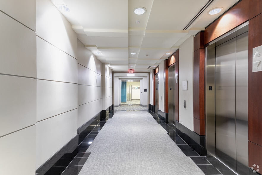 More Photos Of 10735 David Taylor Dr, Charlotte Unknown For Lease