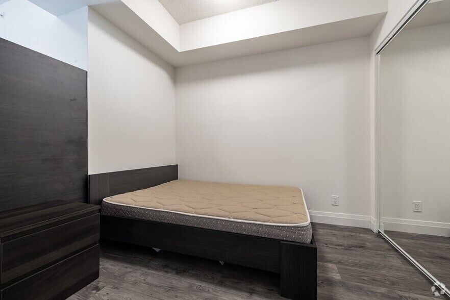 More Photos Of 652 Princess St, Kingston Apartments For Sale