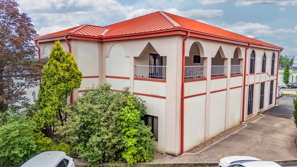 More Photos Of 3120 Collins Ferry Rd, Morgantown Medical For Sale