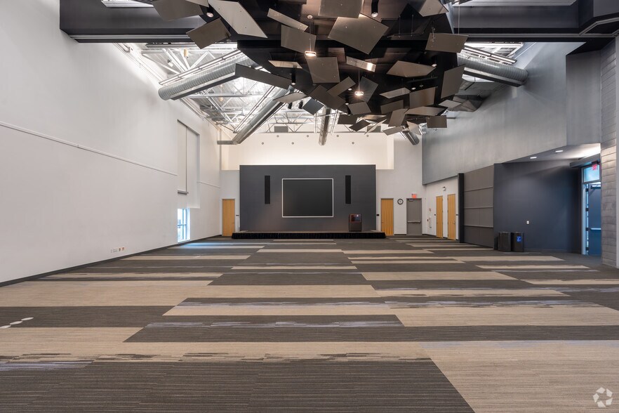 More Photos Of 3800 Golf Rd, Rolling Meadows Office For Lease