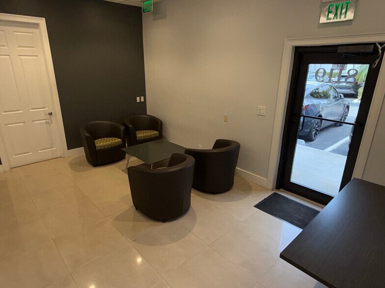 More Photos Of 8111-8119 NW 33rd St, Miami Warehouse For Sale