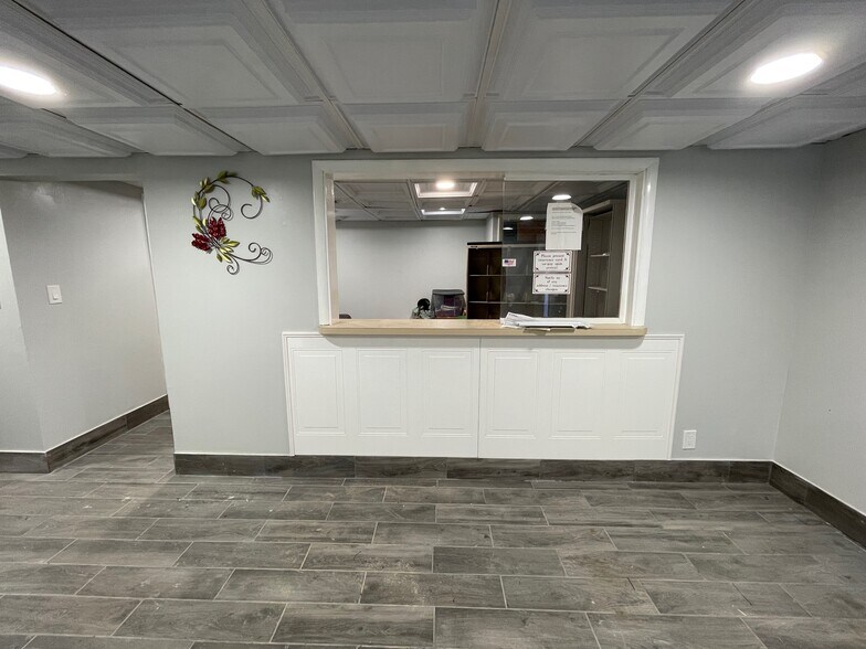 More Photos Of 1701 Wynwood Dr, Cinnaminson Medical For Sale