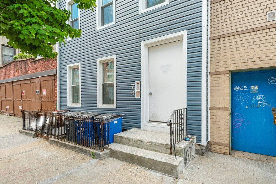 More Photos Of 76 Java St, Brooklyn Apartments For Sale