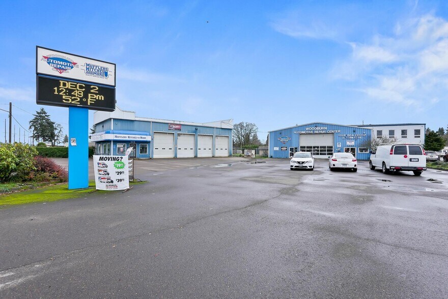 More Photos Of 555 N Pacific Hwy, Woodburn Auto Repair For Sale