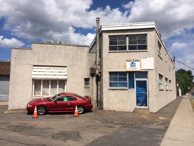 Primary Photo Of 80 Saddle River Rd, South Hackensack Warehouse For Lease