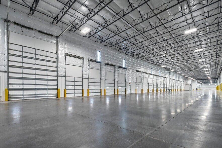 More Photos Of 9512 E Elliot Rd, Mesa Warehouse For Lease