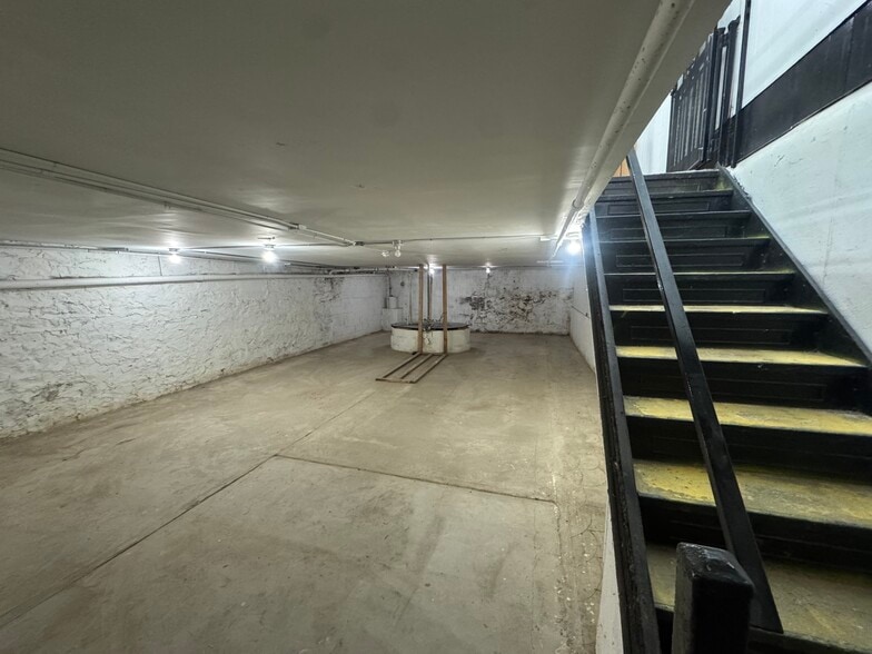 More Photos Of 4517 Bergenline Ave, Union City Storefront Retail Residential For Lease