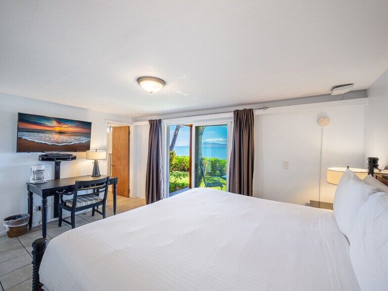 More Photos Of 1300 Kamehameha V Hwy, Kaunakakai Hotel For Sale