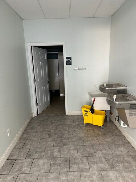 More Photos Of 12101 Joseph Campau St, Hamtramck Storefront Retail Office For Lease