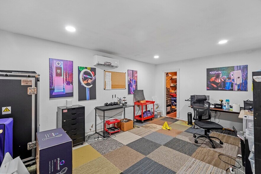 More Photos Of 4250 I-30 E, Rockwall Showroom For Sale