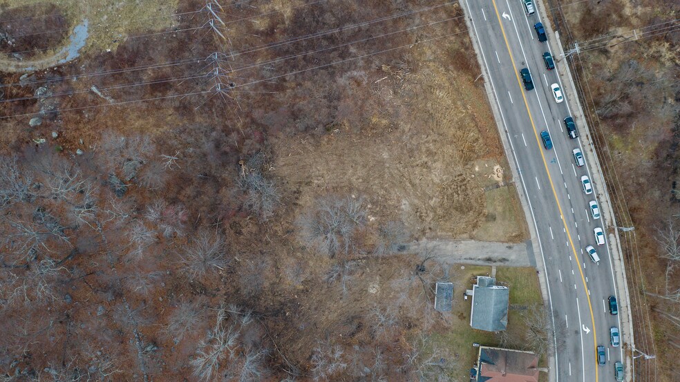 More Photos Of 1360-1362 Atwood Ave, Johnston Land For Lease