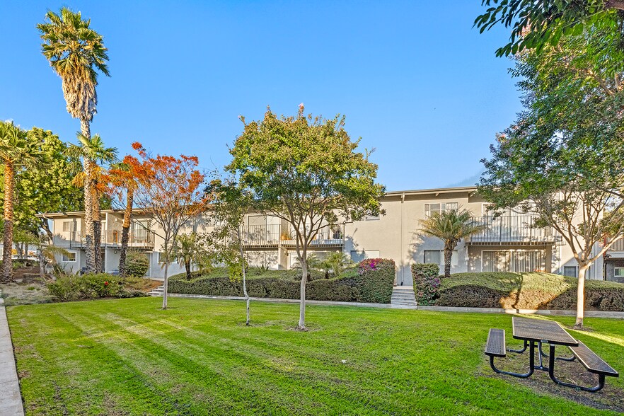 More Photos Of 555 Westmont Ave, San Luis Obispo Apartments For Sale