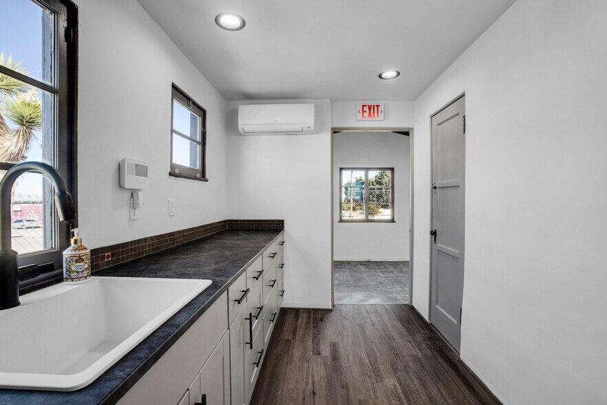 More Photos Of 5770 Adobe Rd, Twentynine Palms Freestanding For Sale