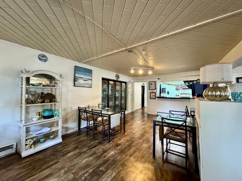 More Photos Of 749 Mount Sinai Coram Rd, Mount Sinai General Retail For Sale