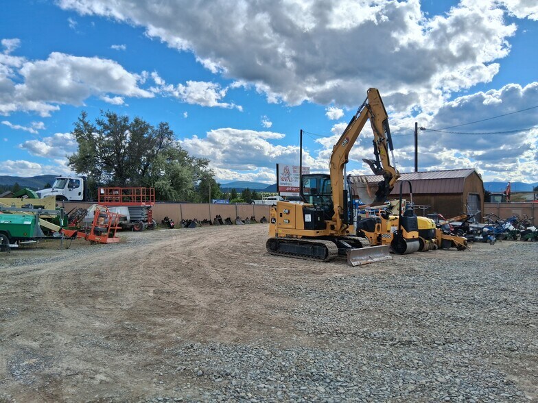 More Photos Of 1174 US Highway 93 N, Eureka Freestanding For Sale