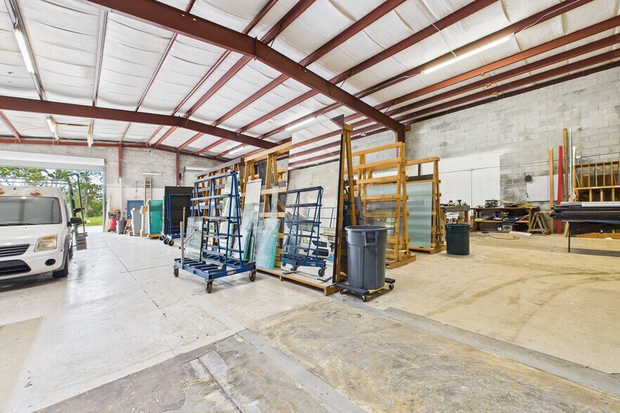 More Photos Of 385 East Dr, Melbourne Light Manufacturing For Lease