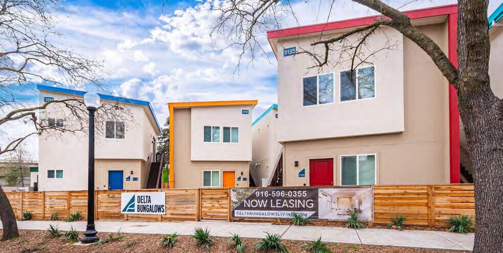 More Photos Of 3131 W St, Sacramento Apartments For Sale