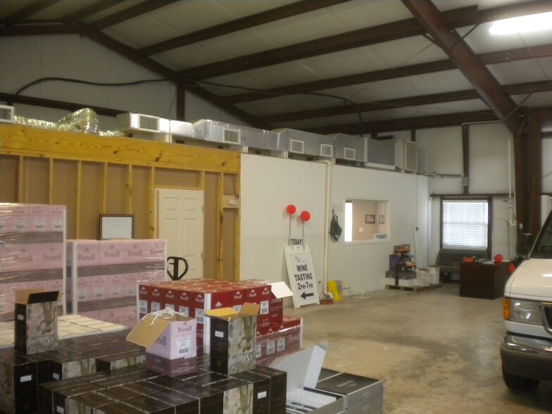 More Photos Of 14121 W Highway 290, Austin Warehouse For Sale