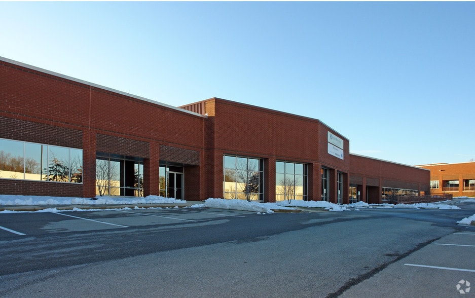 More Photos Of 22520 Gateway Center Dr, Clarksburg Flex For Lease