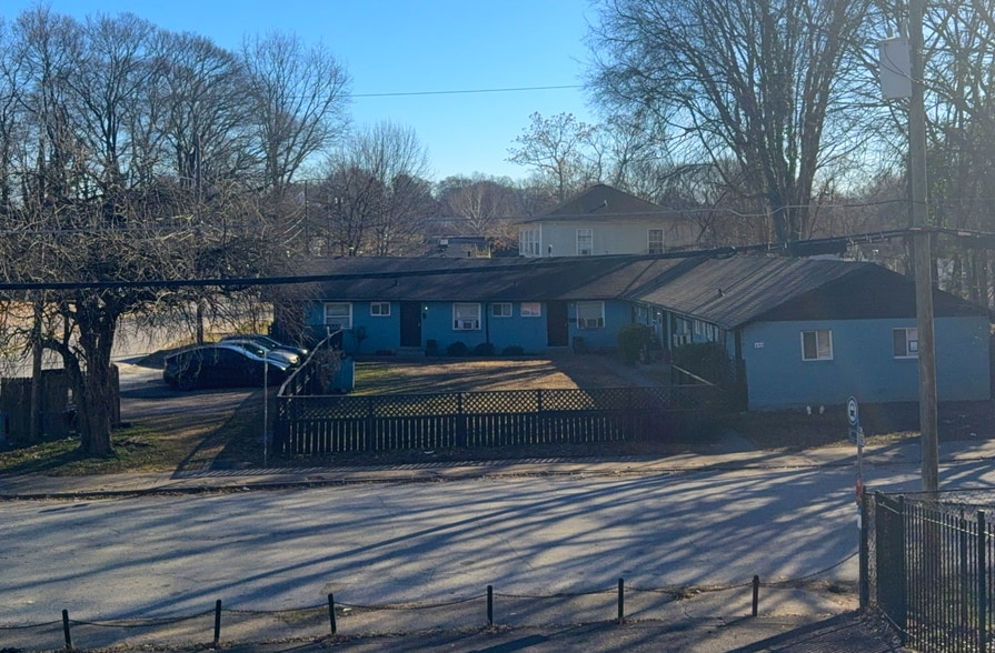 Primary Photo Of 690 Cameron M Alexander Blvd NW, Atlanta Multifamily For Sale