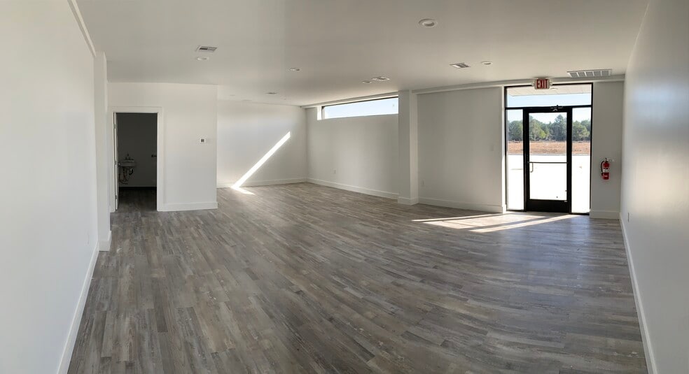 More Photos Of 18101 Cypress Rosehill Rd, Cypress Unknown For Lease