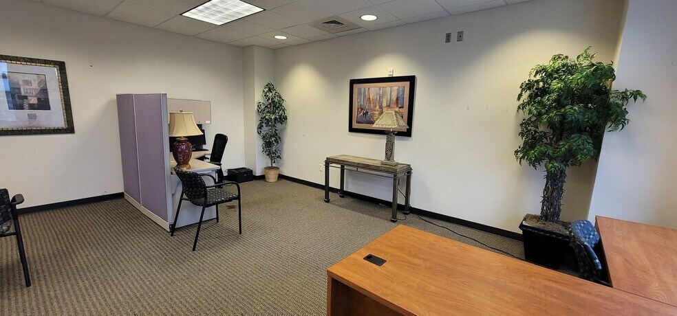 More Photos Of 225 Ray Ave, Fayetteville Loft Creative Space For Lease