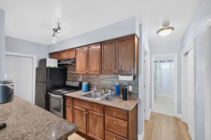 More Photos Of 3209 NE 7th Pl, Pompano Beach Specialty For Sale