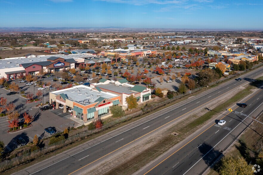 More Photos Of Hwy 46 & Golden Hill Rd @ Highway 46, Paso Robles Unknown For Lease