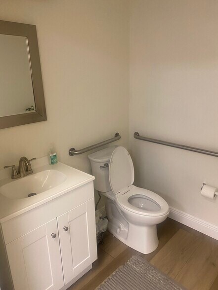 More Photos Of 3023 Eastland Blvd, Clearwater Coworking Space