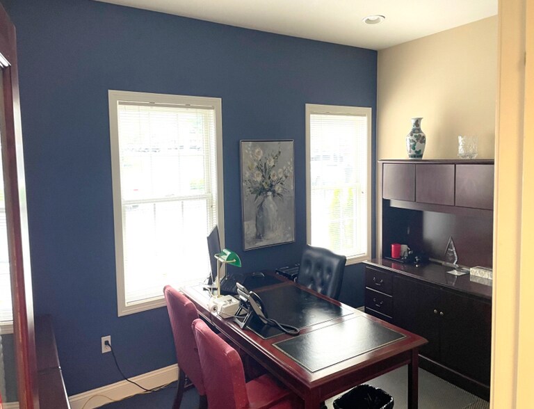 More Photos Of 1370 S County Trl, East Greenwich Medical For Lease