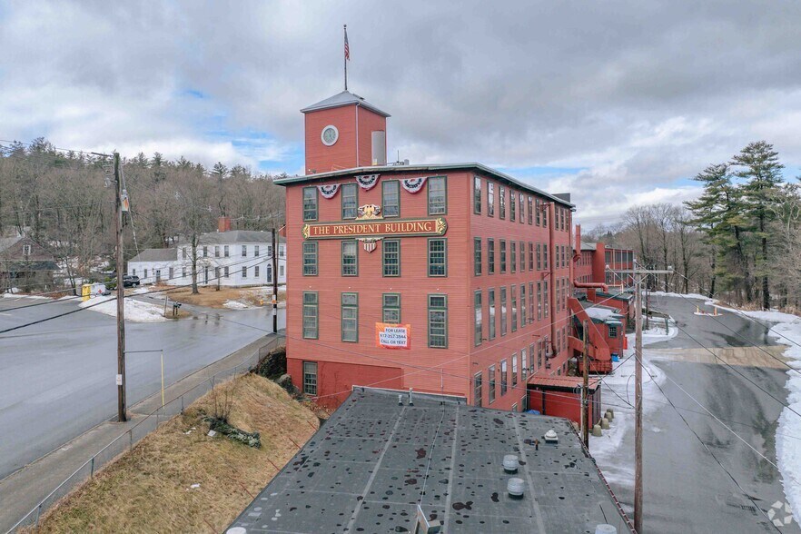 More Photos Of 17 Leominster Rd, Shirley Warehouse For Lease
