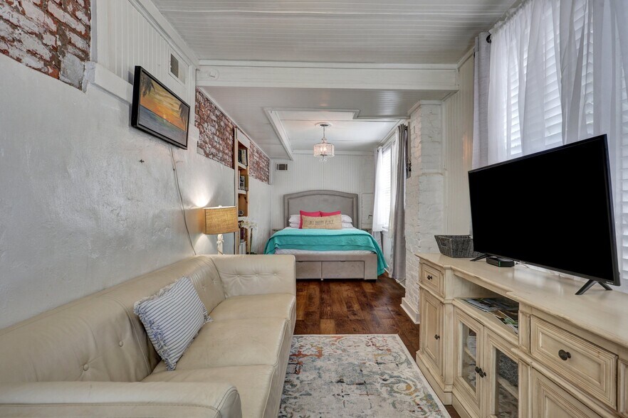 More Photos Of 24 Van Horne Ave, Tybee Island Hospitality For Sale