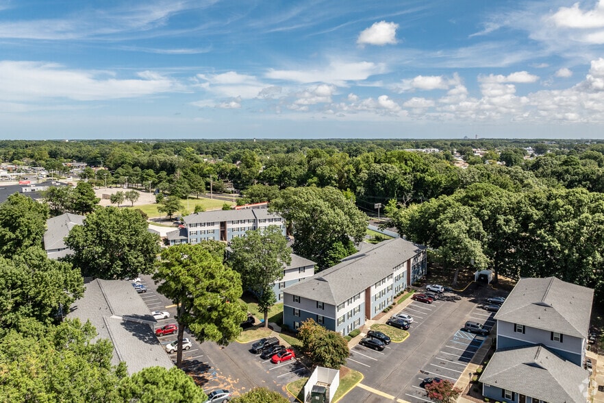 More Photos Of 6139 Edward St, Norfolk Apartments For Sale