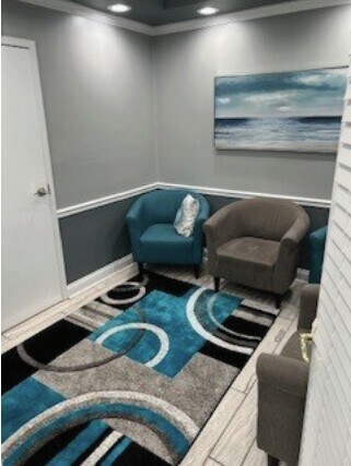 More Photos Of 7655 Five Mile Rd, Cincinnati Medical For Lease