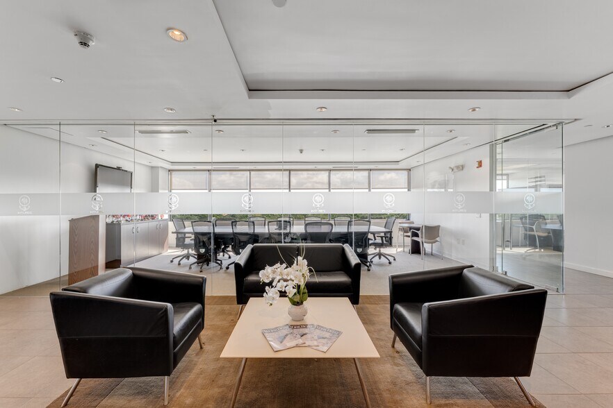 Primary Photo Of 4770 Biscayne Blvd, Miami Office For Lease