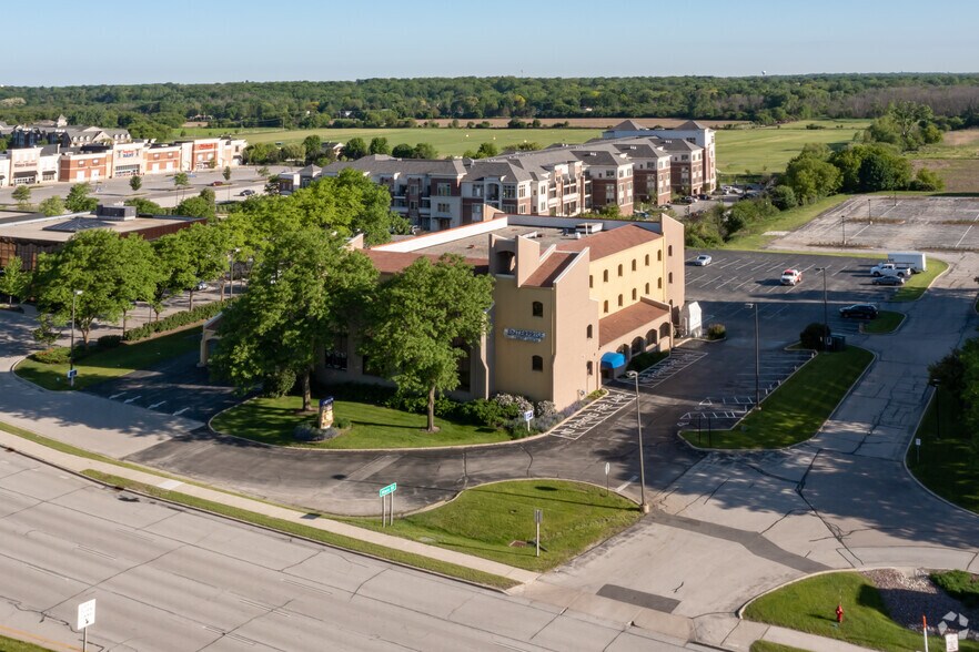 More Photos Of 15850 W Bluemound Rd, Brookfield Loft Creative Space For Lease